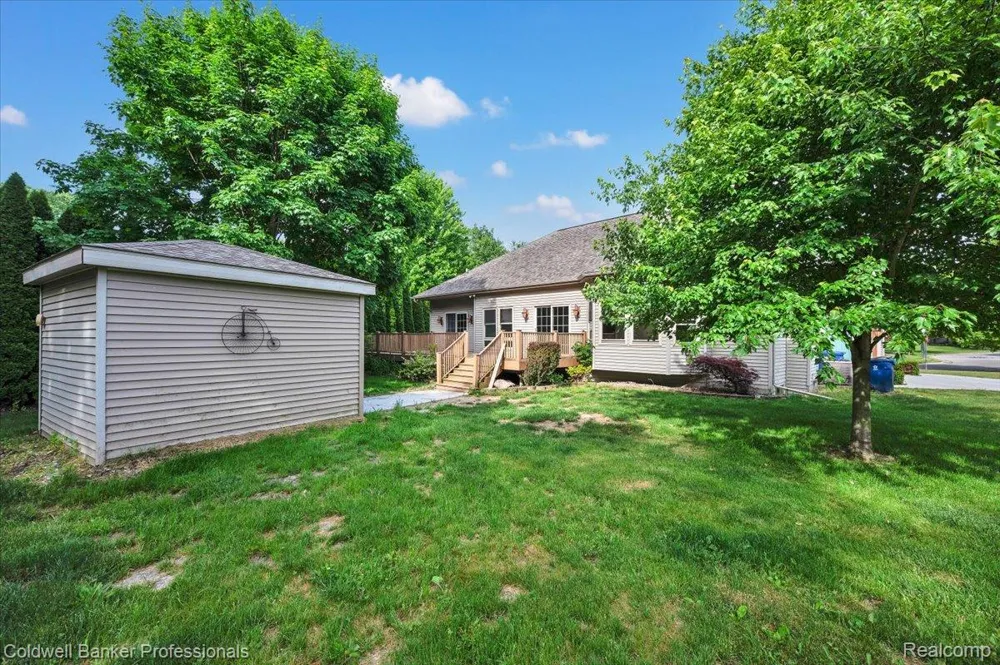 604 Carriage Way Davison City, MI 48423