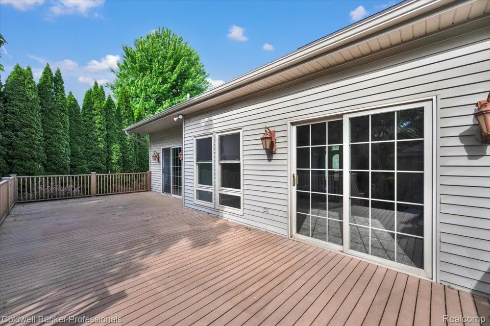 604 Carriage Way Davison City, MI 48423