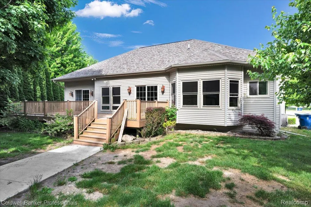 604 Carriage Way Davison City, MI 48423