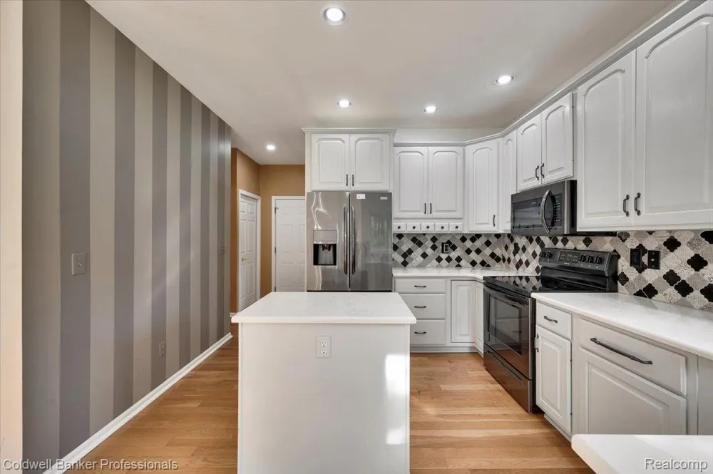 604 Carriage Way Davison City, MI 48423