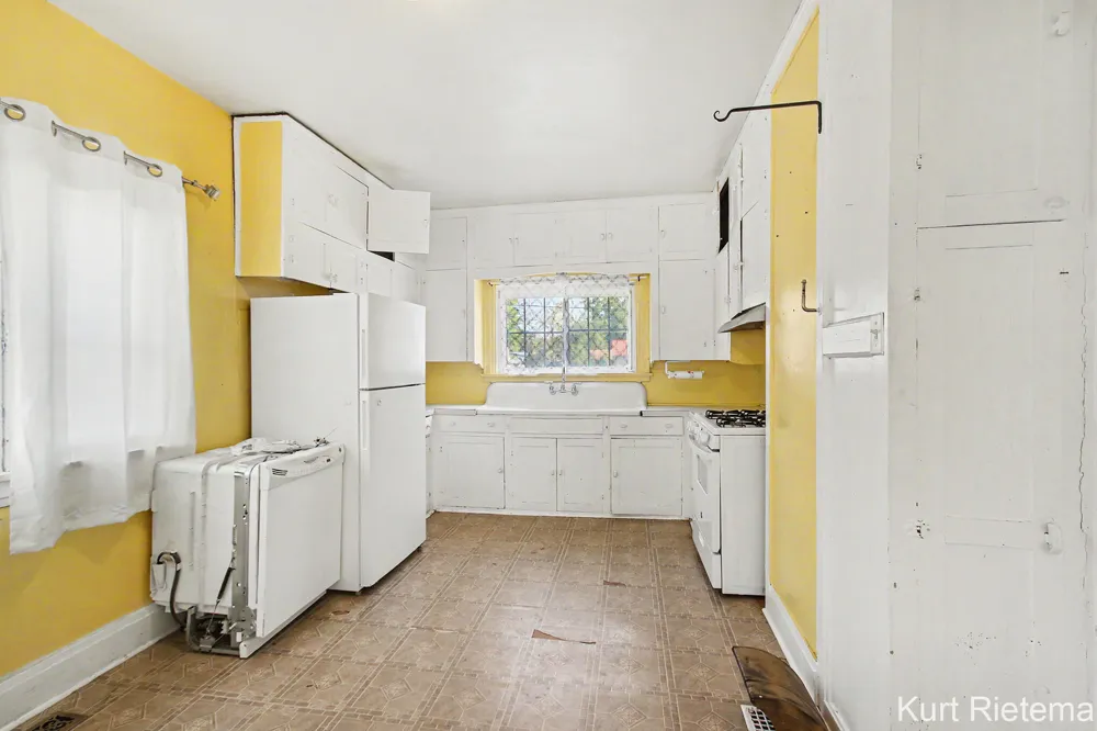 220 Hamilton Avenue Bangor City, MI 49013