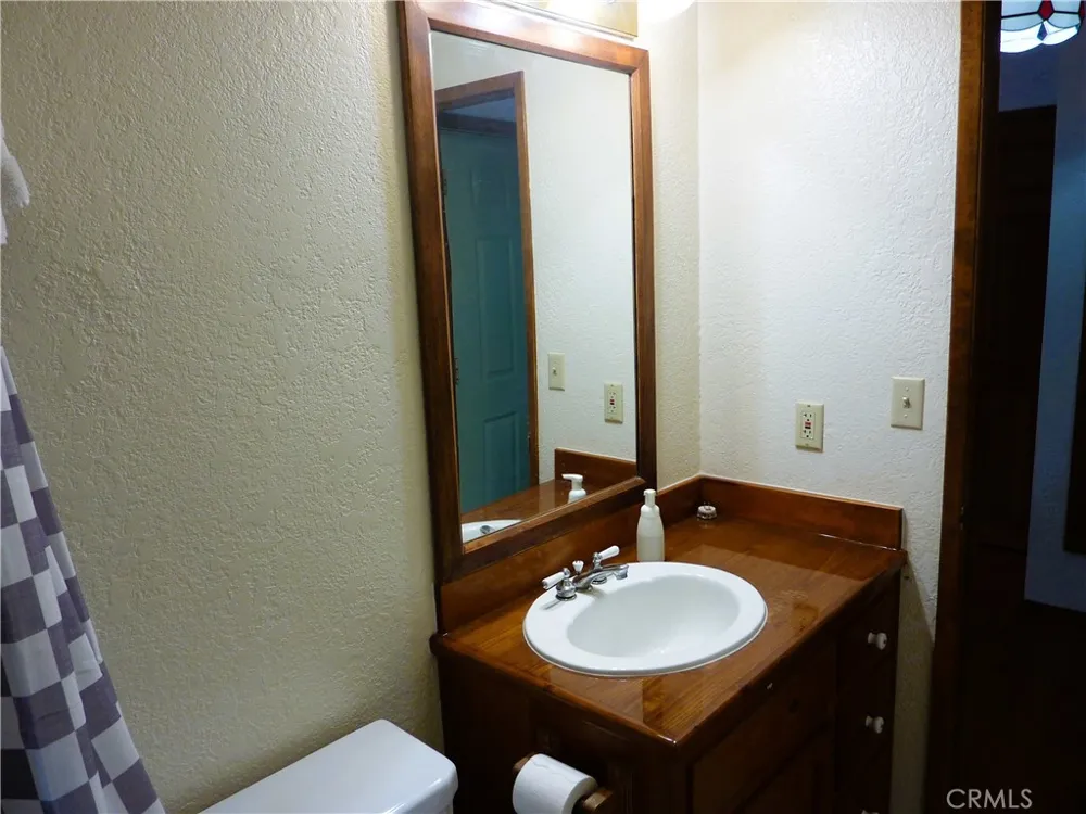 21531 Sawpit Canyon Road Cedarpines Park, CA 92322