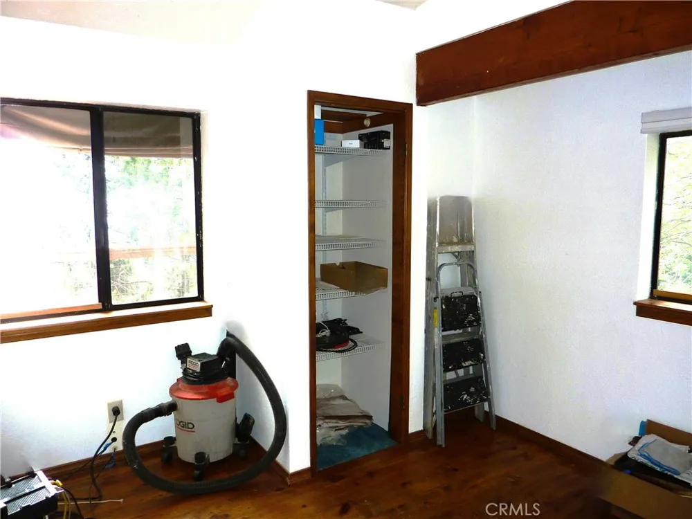 21531 Sawpit Canyon Road Cedarpines Park, CA 92322