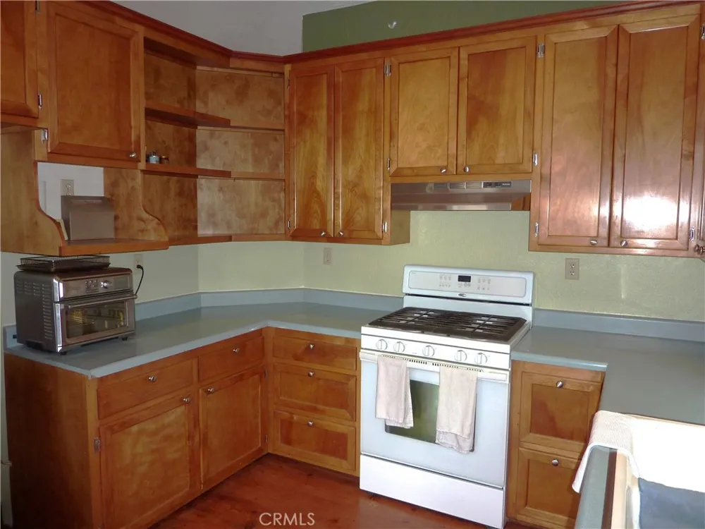 21531 Sawpit Canyon Road Cedarpines Park, CA 92322