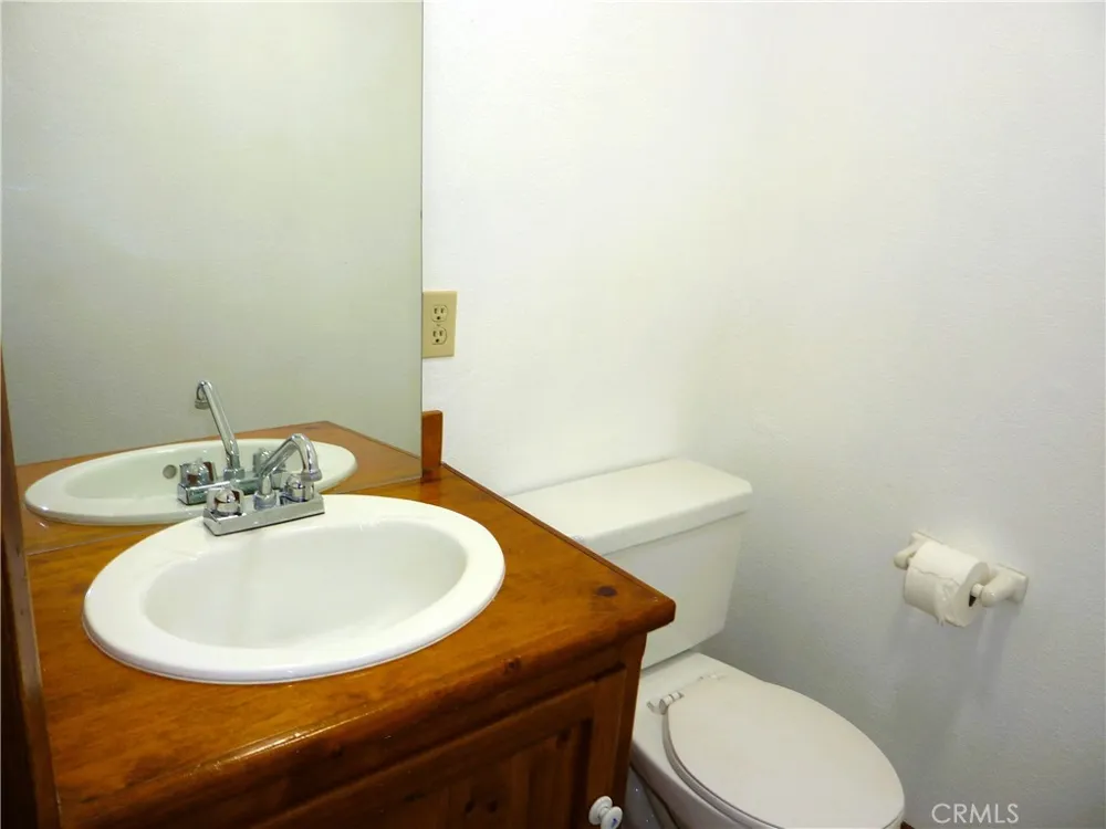 21531 Sawpit Canyon Road Cedarpines Park, CA 92322