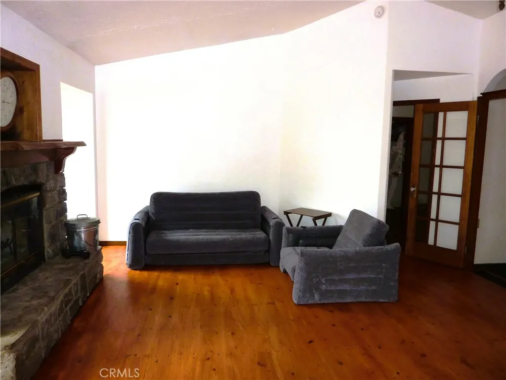 21531 Sawpit Canyon Road Cedarpines Park, CA 92322