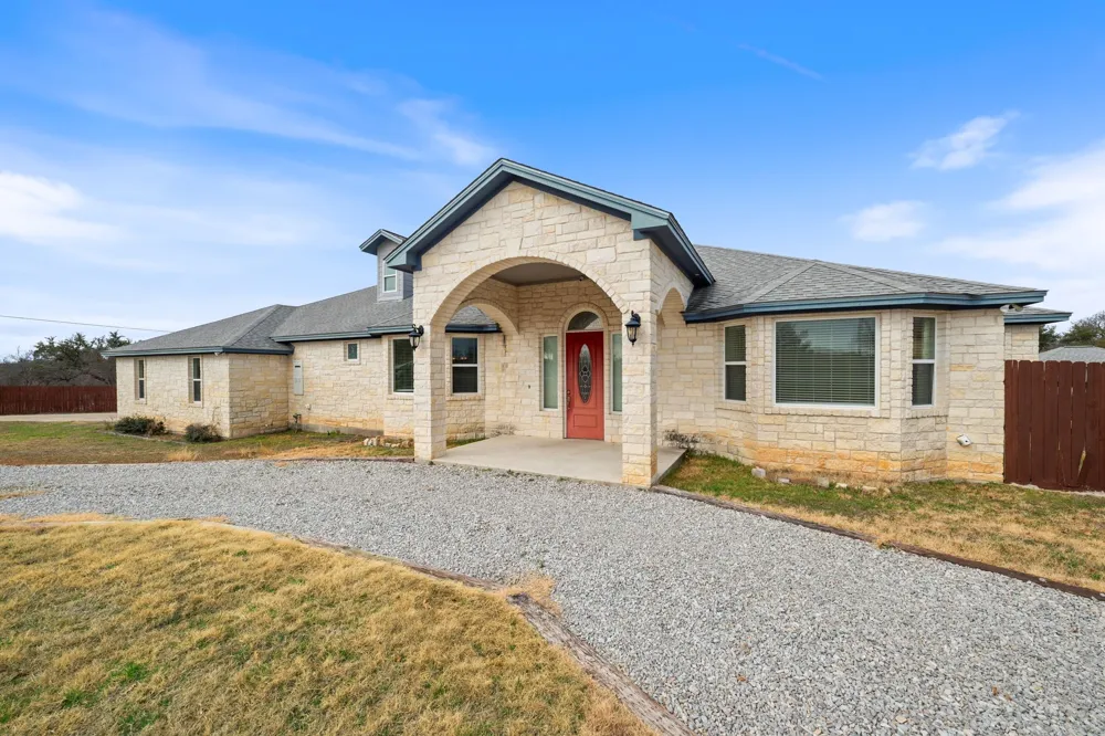 625 Skyline Drive Kingsland, TX 78639