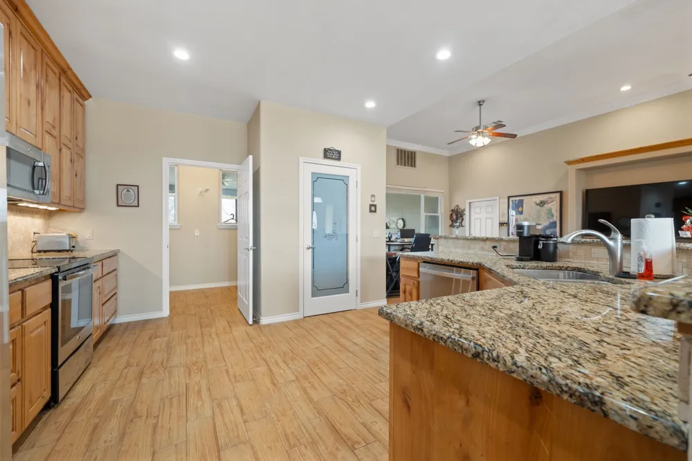 625 Skyline Drive Kingsland, TX 78639