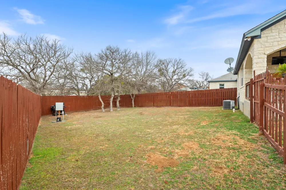 625 Skyline Drive Kingsland, TX 78639