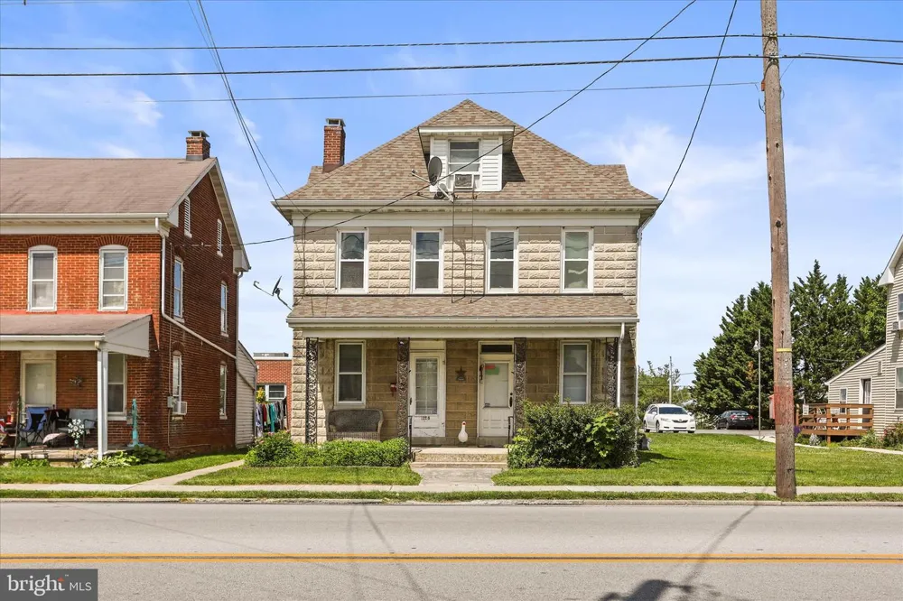 1228 BROADWAY Hanover, PA 17331