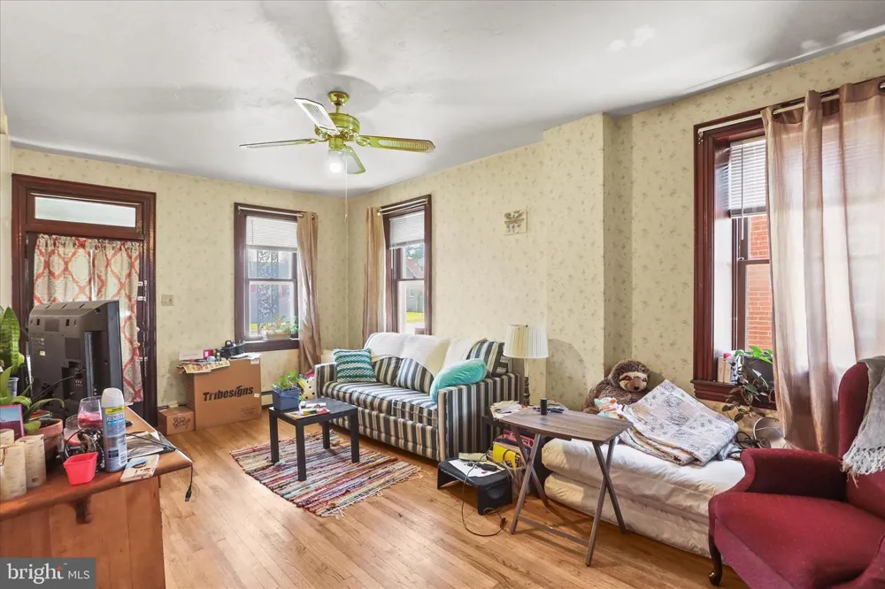 1228 BROADWAY Hanover, PA 17331