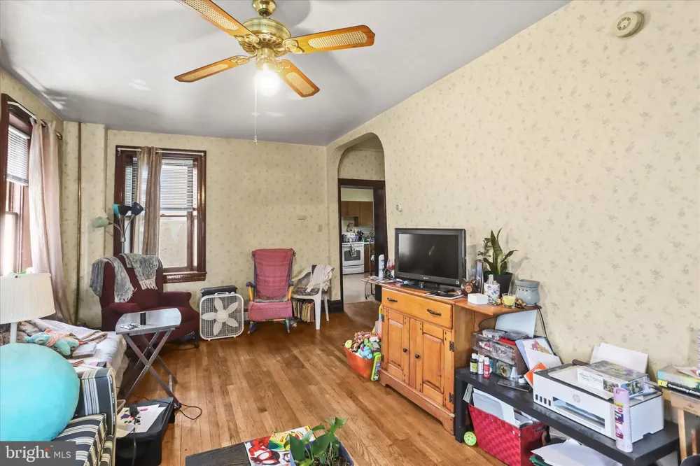 1228 BROADWAY Hanover, PA 17331