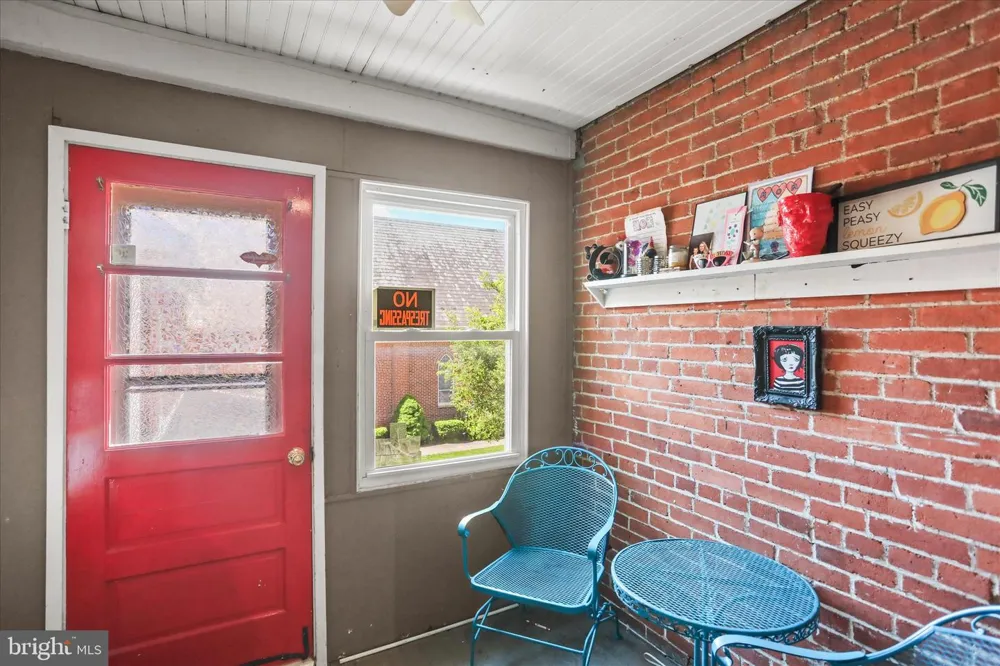 1228 BROADWAY Hanover, PA 17331