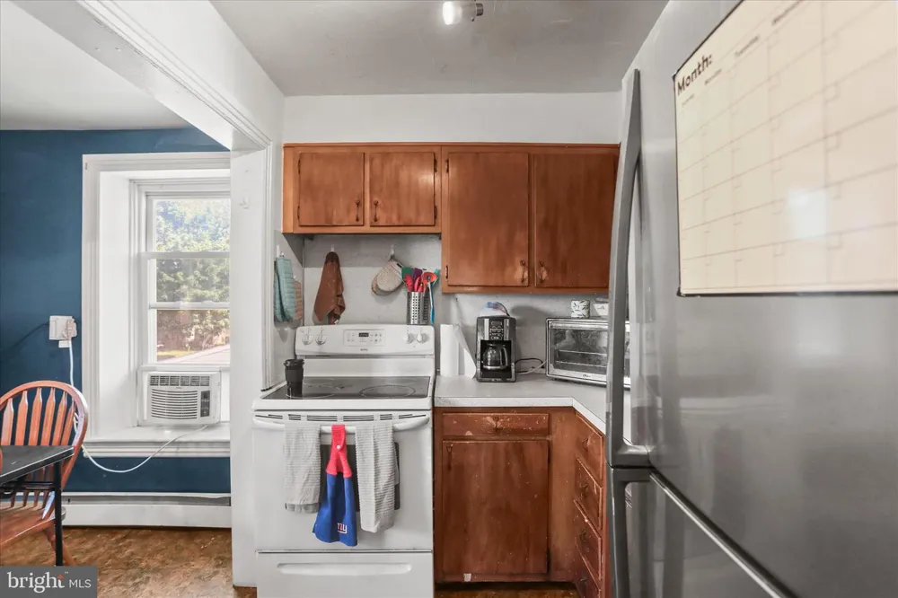 1228 BROADWAY Hanover, PA 17331