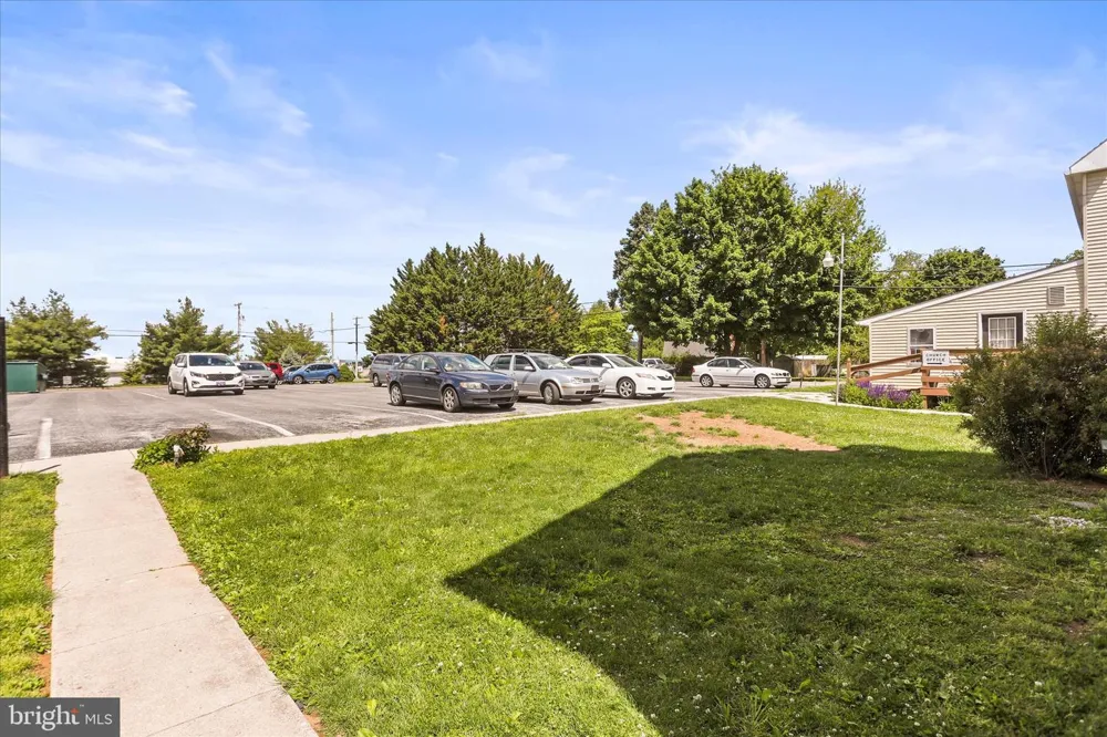 1228 BROADWAY Hanover, PA 17331