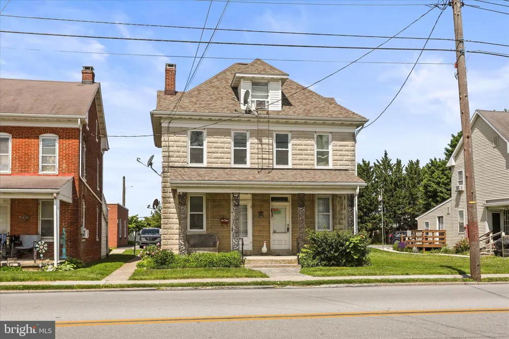 1228 BROADWAY Hanover, PA 17331