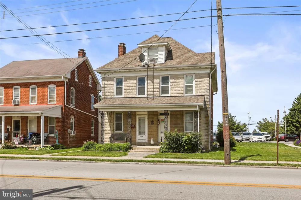 1228 BROADWAY Hanover, PA 17331