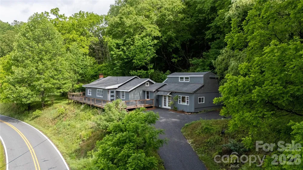 3477 Cane Creek Road Bakersville, NC 28705