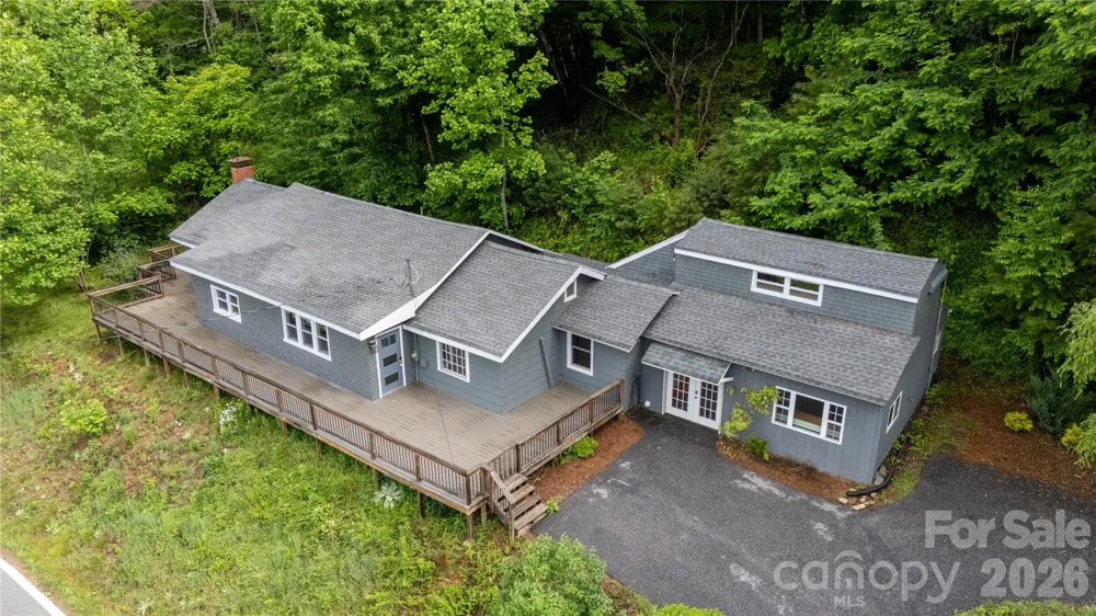 3477 Cane Creek Road Bakersville, NC 28705