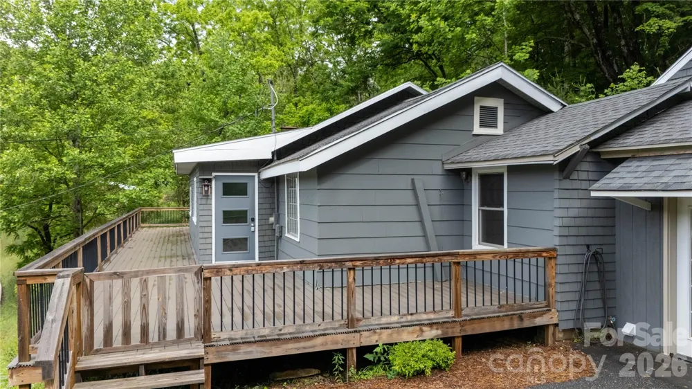3477 Cane Creek Road Bakersville, NC 28705