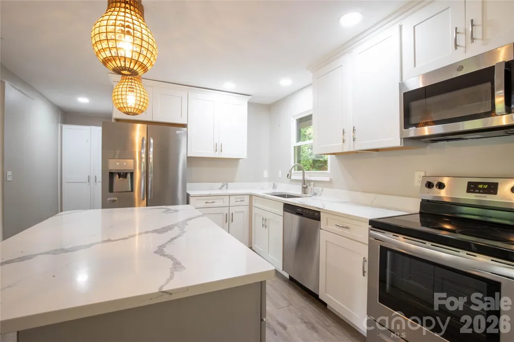3477 Cane Creek Road Bakersville, NC 28705