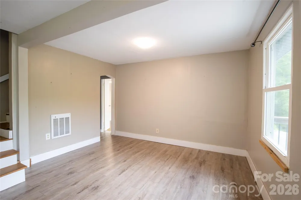 3477 Cane Creek Road Bakersville, NC 28705