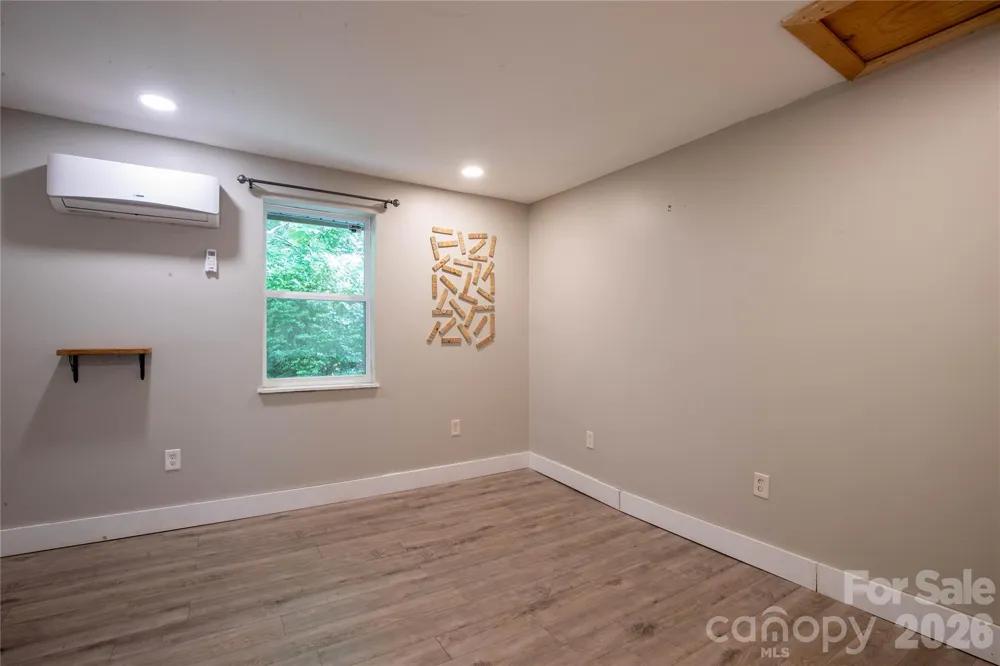 3477 Cane Creek Road Bakersville, NC 28705