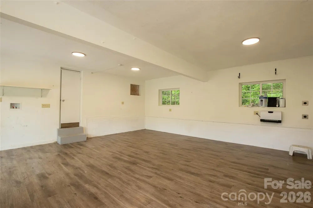 3477 Cane Creek Road Bakersville, NC 28705