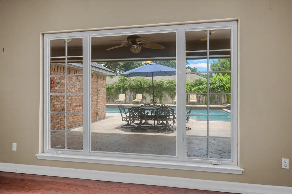9406 Wildflower Drive Woodway, TX 76712