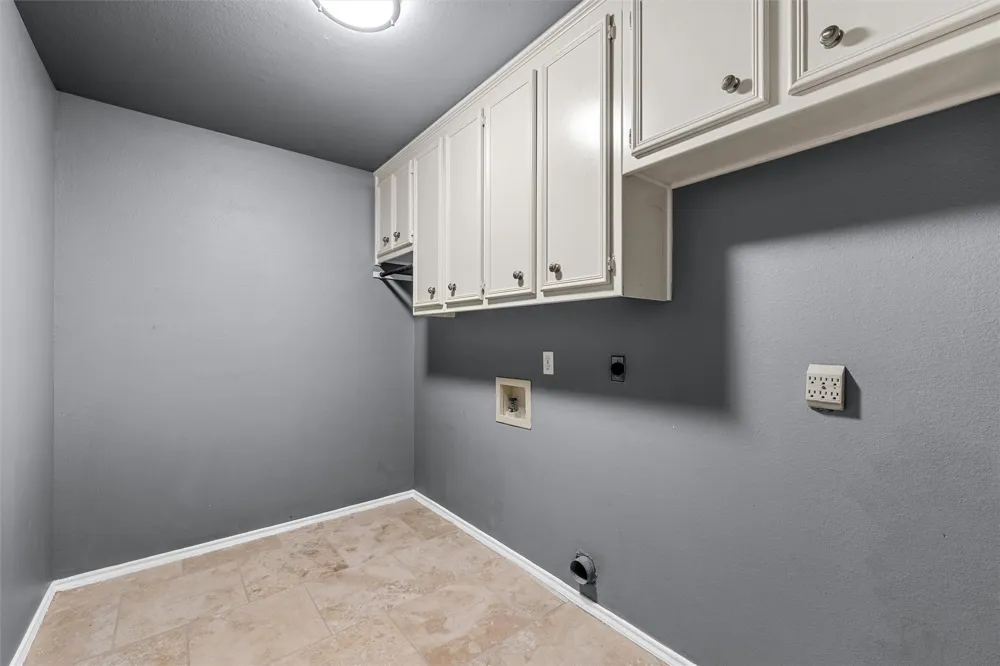 9406 Wildflower Drive Woodway, TX 76712