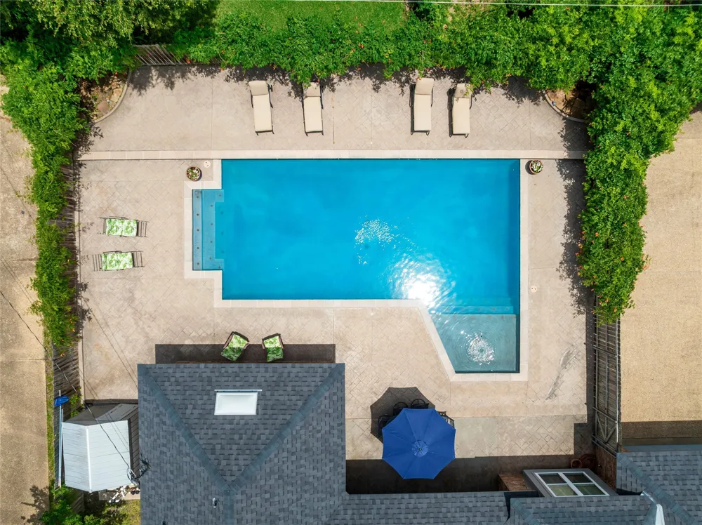9406 Wildflower Drive Woodway, TX 76712