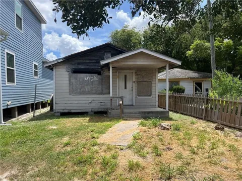 816 Mesquite Street