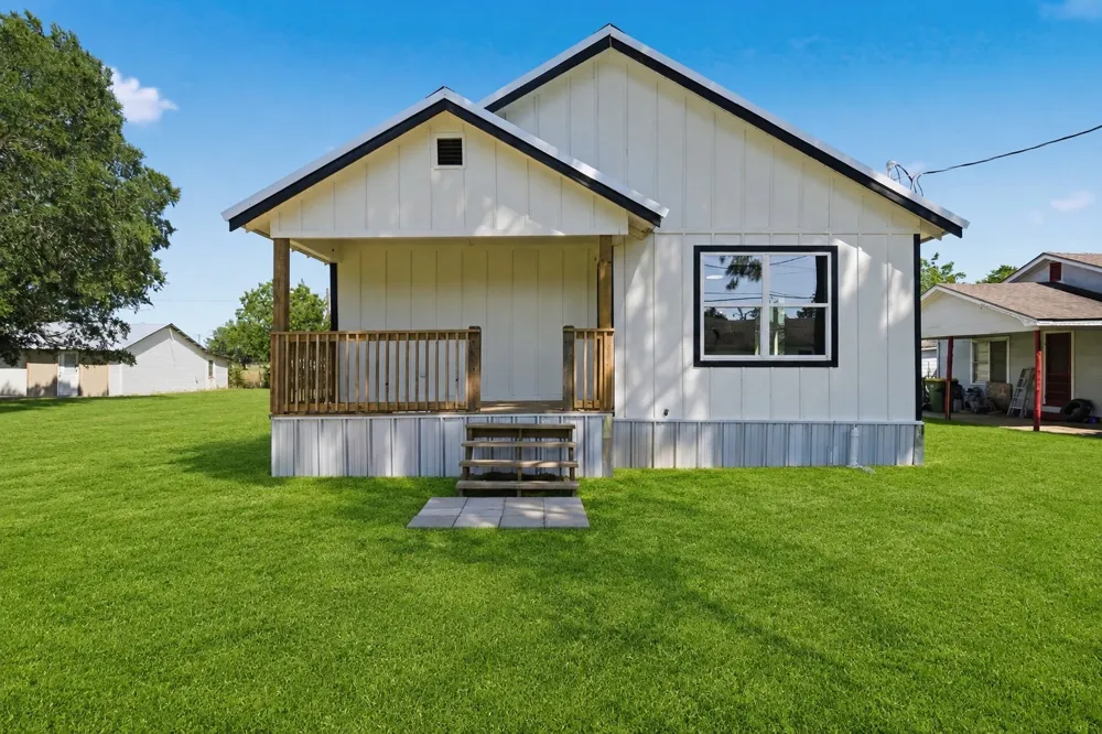 204 S Anderson Street Bremond, TX 76629