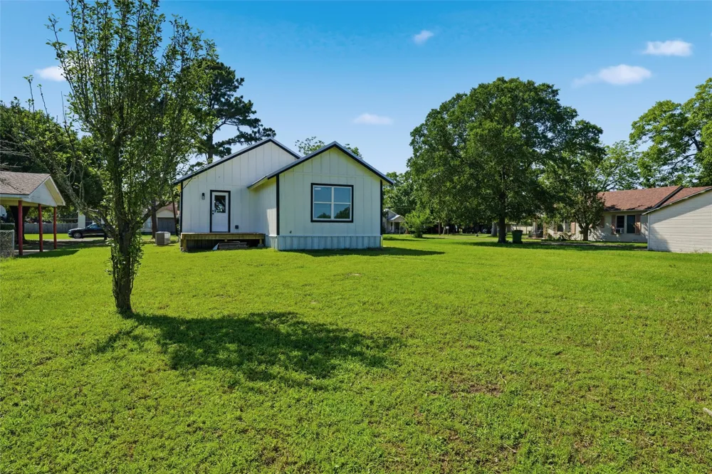 204 S Anderson Street Bremond, TX 76629