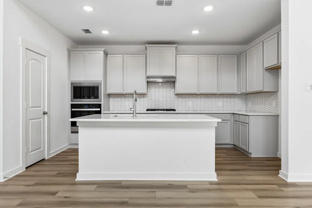 9125 Harrisburg Drive Fort Worth, TX 76036