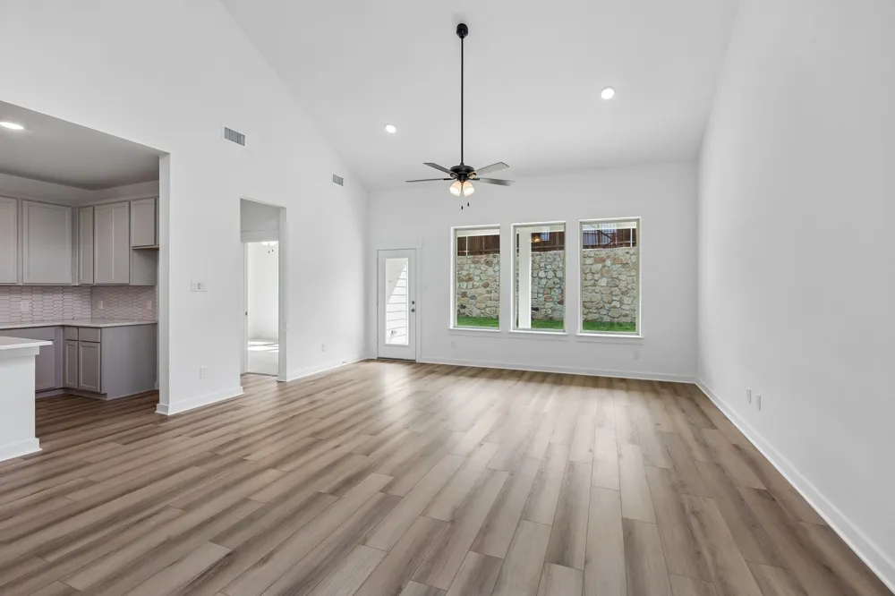 9125 Harrisburg Drive Fort Worth, TX 76036