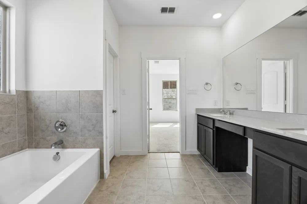 9125 Harrisburg Drive Fort Worth, TX 76036