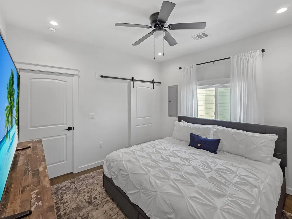 1035 Victoria Lane Gilchrist, TX 77617