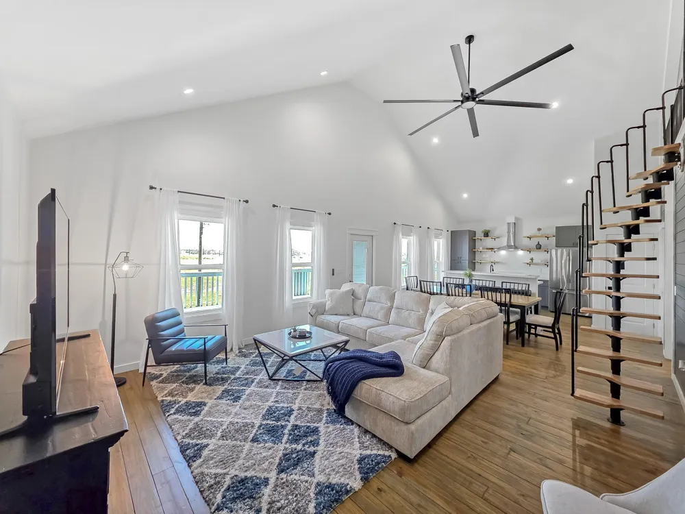 1035 Victoria Lane Gilchrist, TX 77617