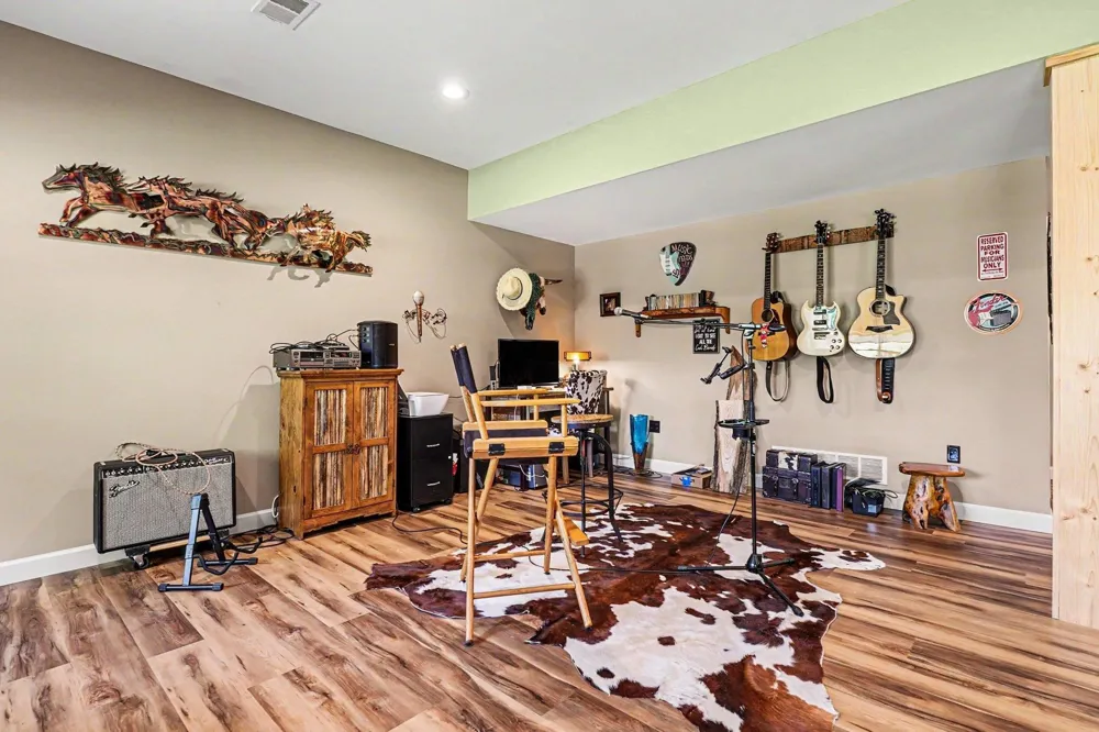 1735 Iroquois Trail Grant Township, MI 48748