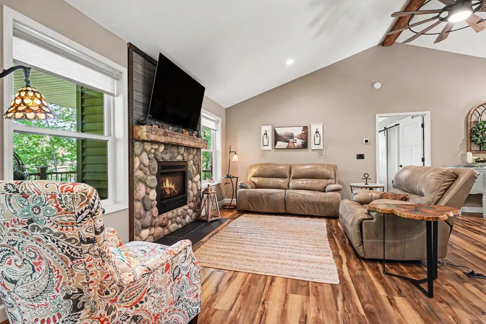 1735 Iroquois Trail Grant Township, MI 48748