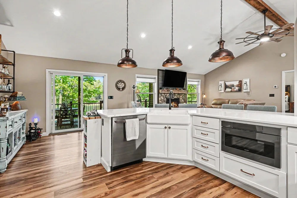 1735 Iroquois Trail Grant Township, MI 48748