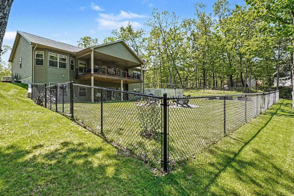 1735 Iroquois Trail Grant Township, MI 48748