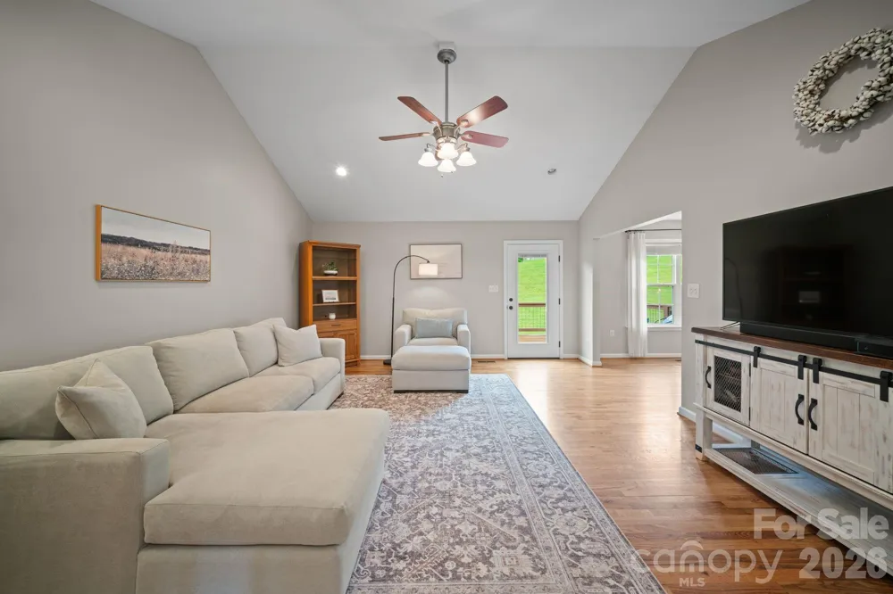 77 Sherry Lane Leicester, NC 28748