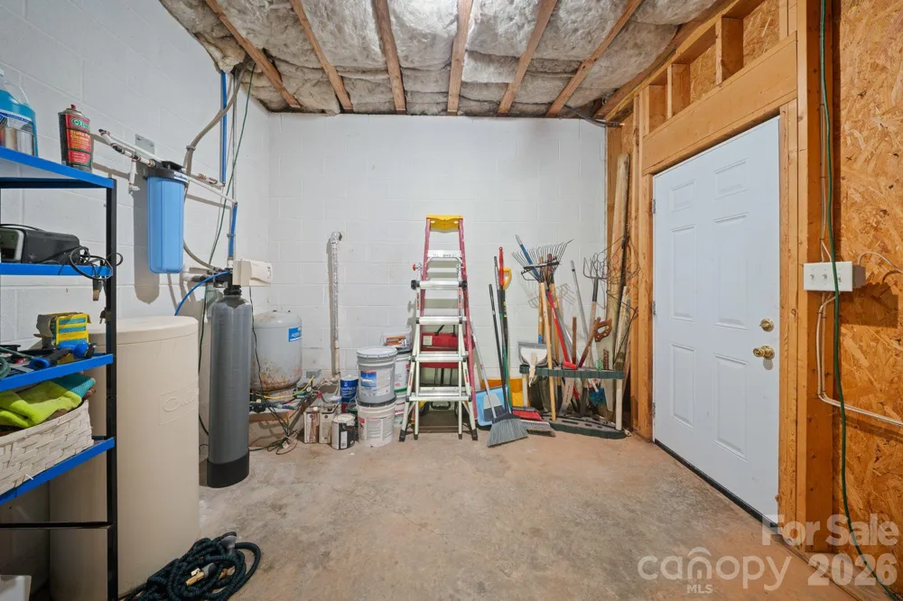 77 Sherry Lane Leicester, NC 28748
