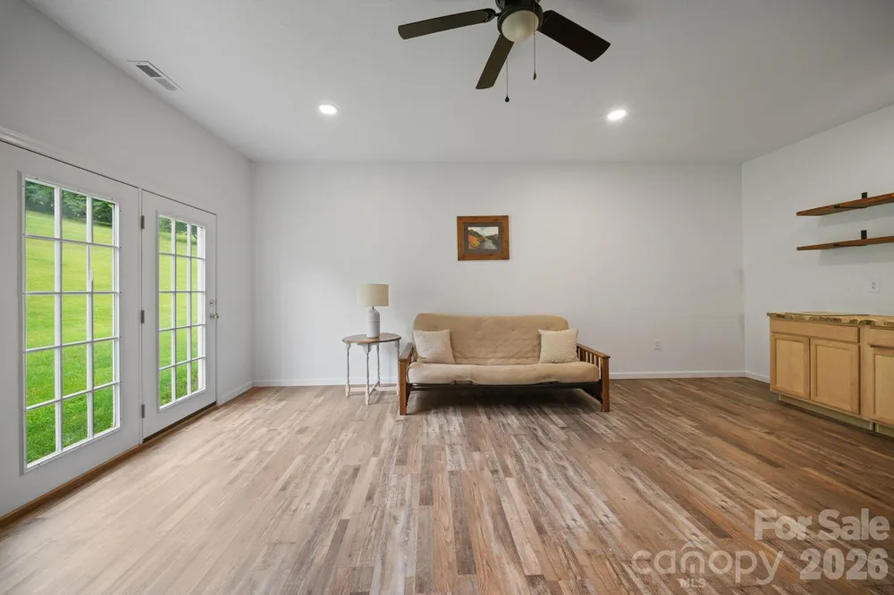 77 Sherry Lane Leicester, NC 28748