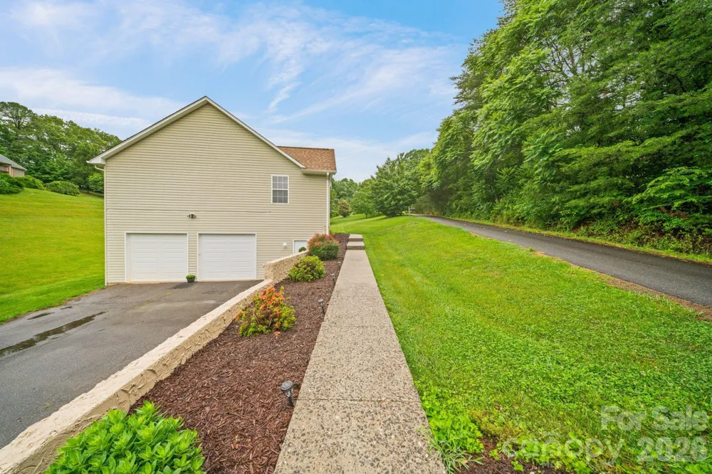 77 Sherry Lane Leicester, NC 28748