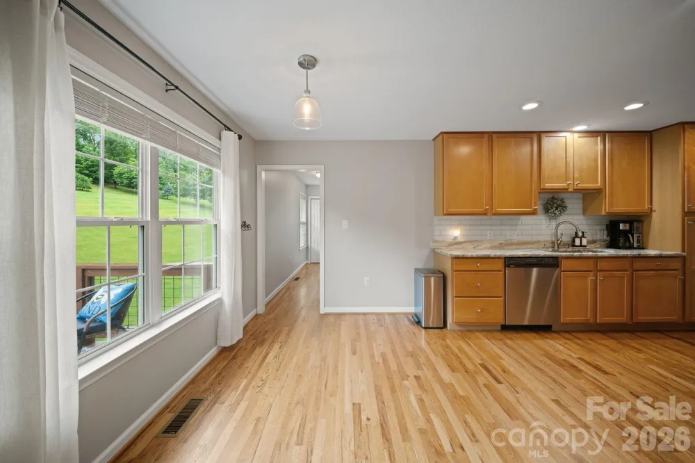 77 Sherry Lane Leicester, NC 28748