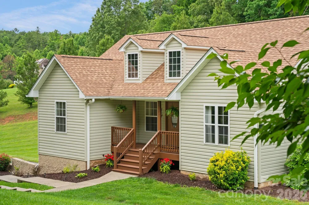 77 Sherry Lane Leicester, NC 28748