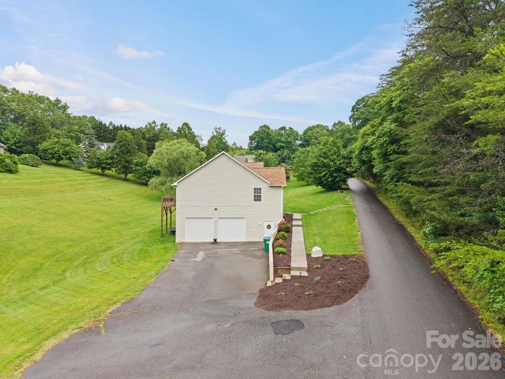 77 Sherry Lane Leicester, NC 28748